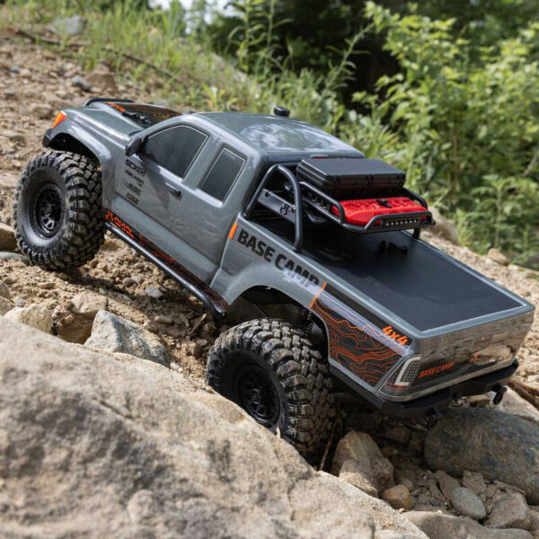 1-10-scx10-iii-base-camp-4x4-rock-crawler-brushed-rtr-gray (4) 1/10 SCX10 III Base Camp 4X4 Rock Crawler Brushed RTR Gray